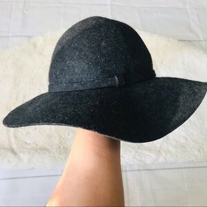 PHASE 3 100% Wool Hat Gray